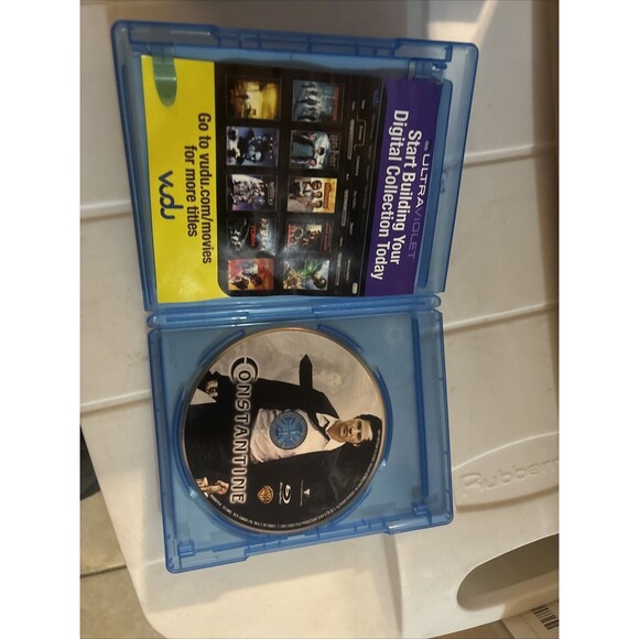 Constantine (Blu-ray, 2005) - Picture 2 of 2